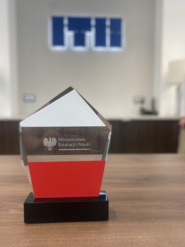 Statuetka - Ministerstwo Edukacji i Nauki